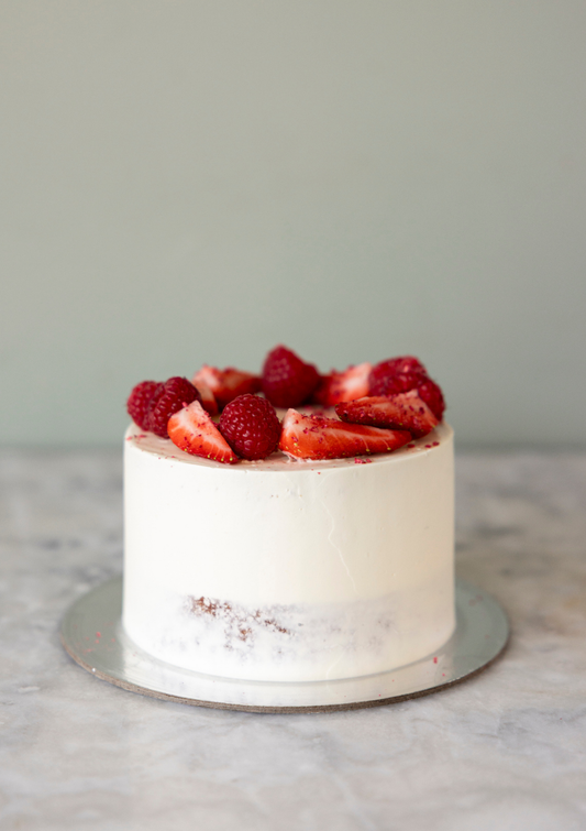5" Victoria Sponge, Lemon Curd, Vanilla Buttercream, Berries