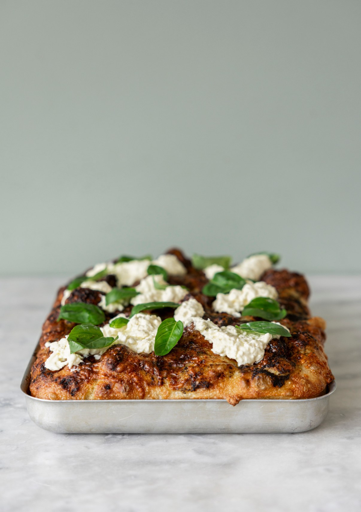 Focaccia - Pesto, mozzarella, straciatella