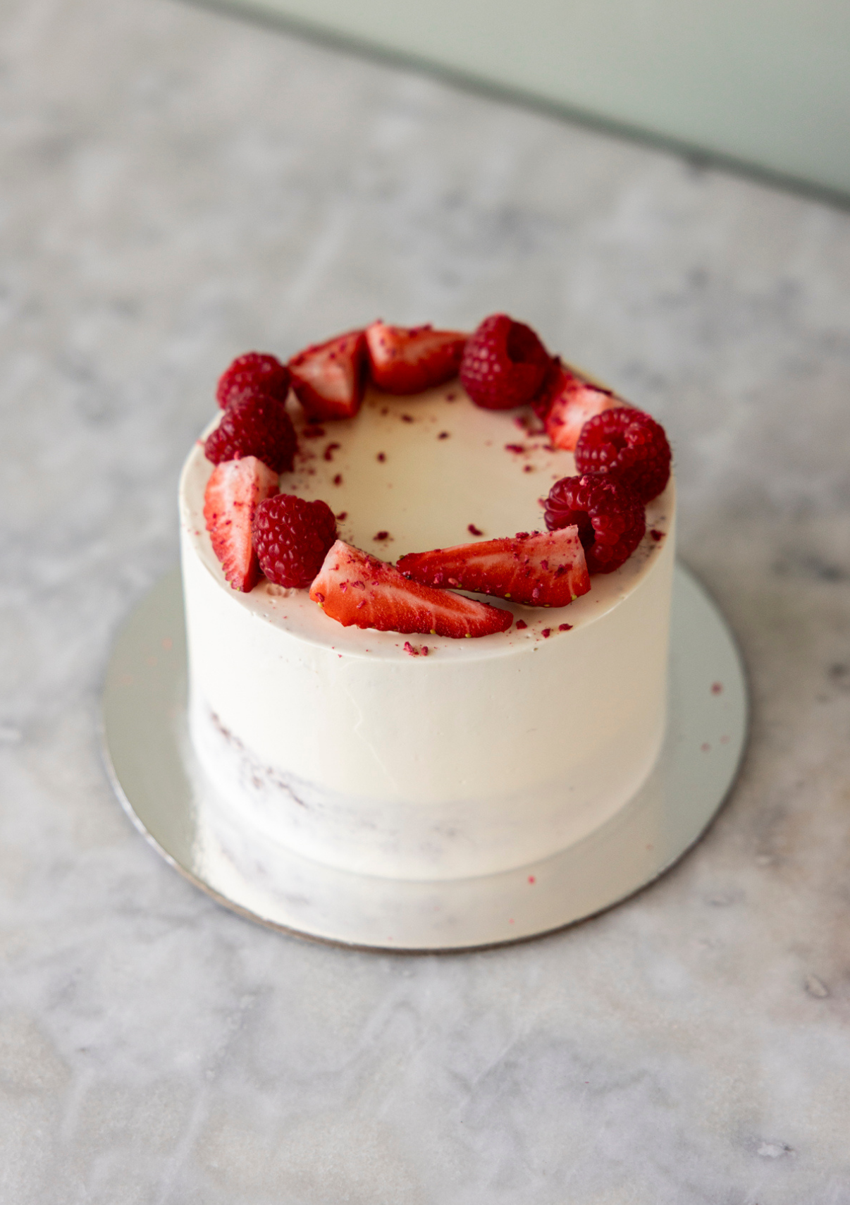 5" Victoria Sponge, Lemon Curd, Vanilla Buttercream, Berries