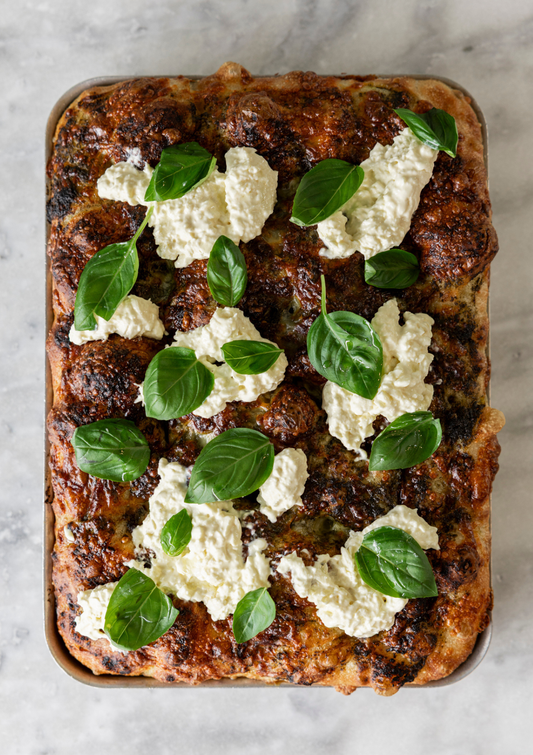 Focaccia - Pesto, mozzarella, straciatella