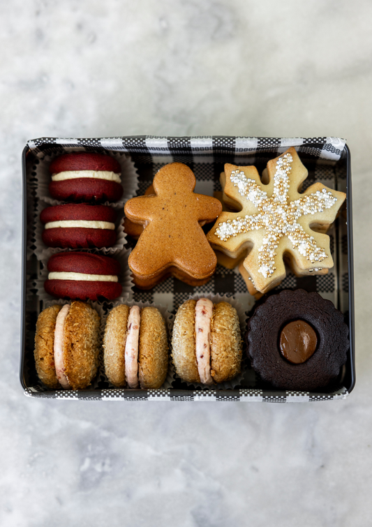 Christmas Cookie Tin - 16 Pieces